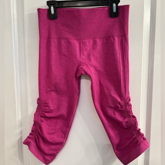 Lululemon In The Flow Crop II Heathered Raspberry - Picture 1 of 12